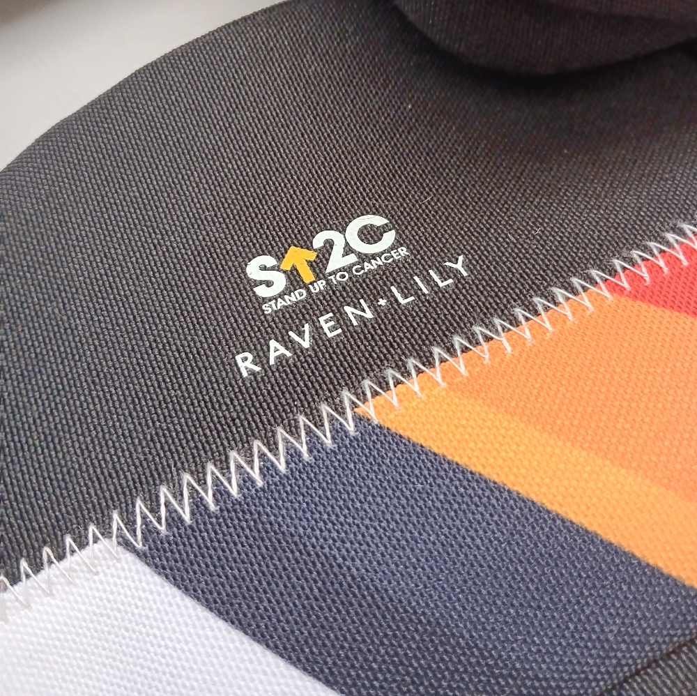 Raven + Lily Limited Edition Stand Up To Cancer Small Specialty Kits | Bags | - Picture 3 of 4